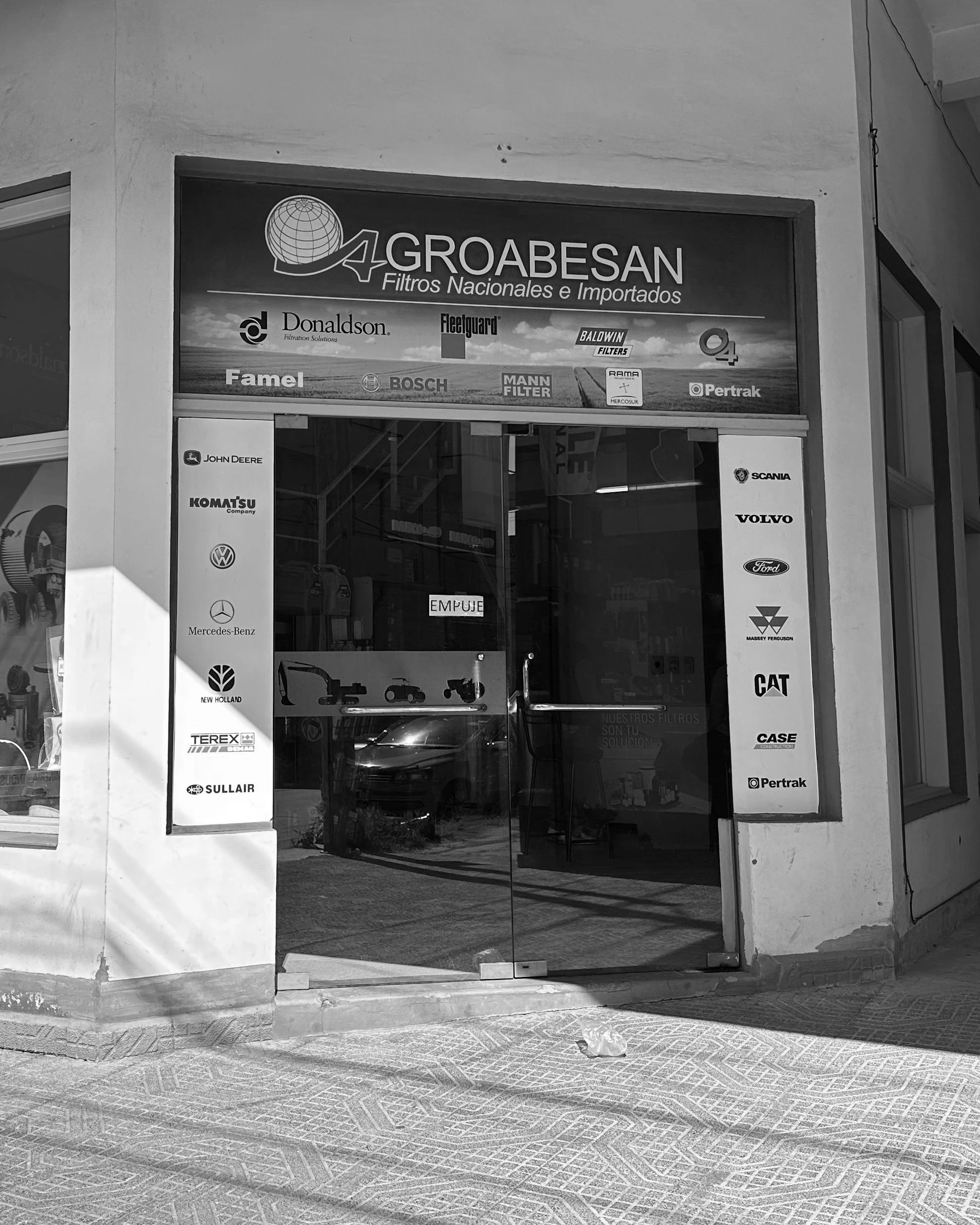 Fachada de nuestra empresa